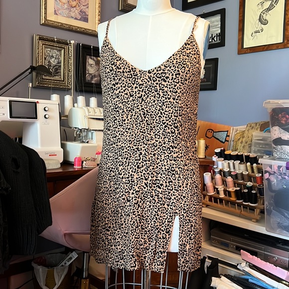 Reformation Marlowe Dress - Picture 4 of 8